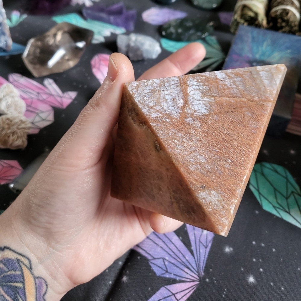 Peach moonstone pyramid